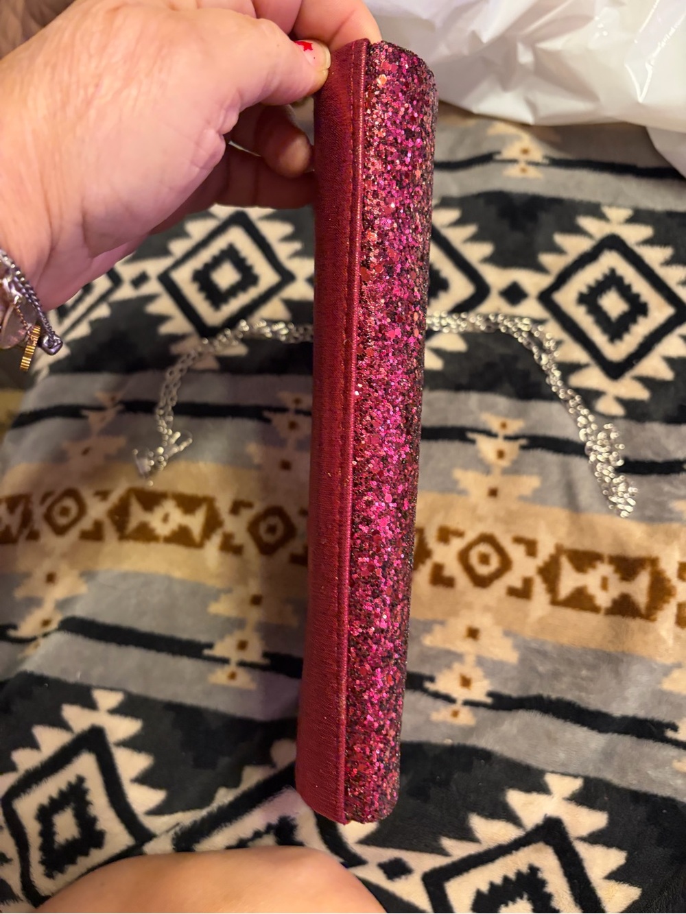 NWT Sparkling Fuchsia/Burgundy Glitter Clutch with Silver Crossbody Chain - Picture 6 of 14